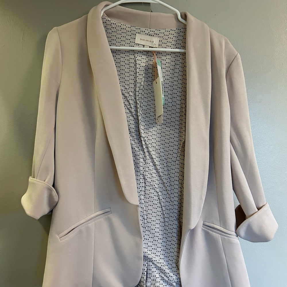 Elegant Pale Pink Women's Blazer